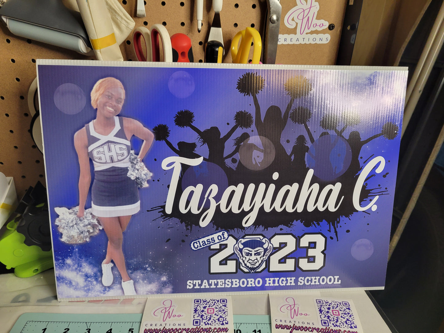 Cheerleader Yard Sign w. Stand